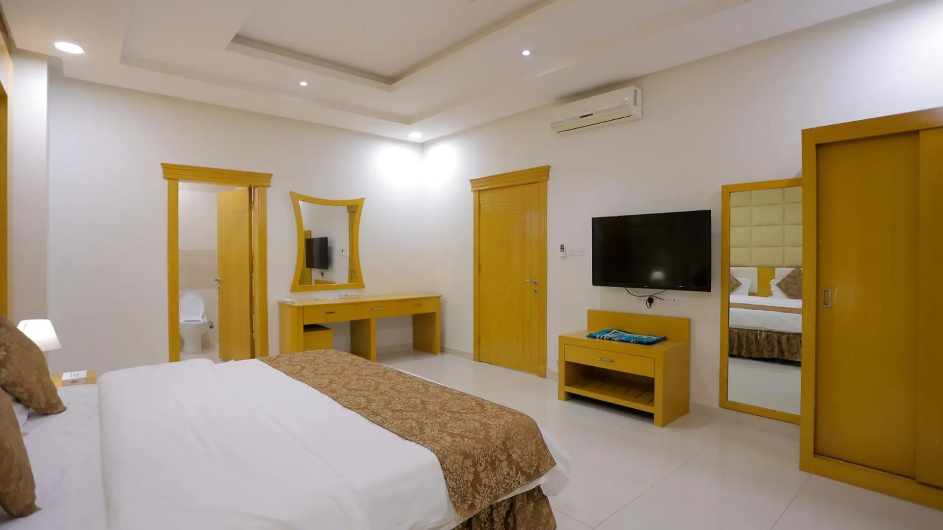 Aparthotel هوستا الملقا